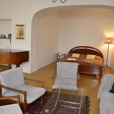 Old Town Herberghaus, 250m To Charles Bridge Apartman