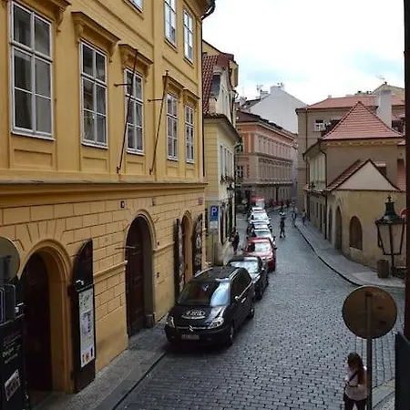 Апартаменты Old Town Herberghaus, 250m To Charles Bridge