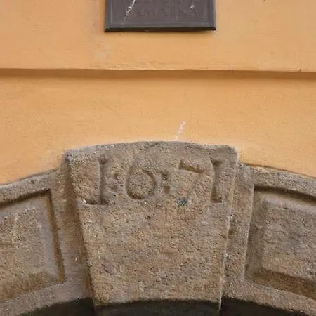 Old Town Herberghaus, 250m To Charles Bridge *